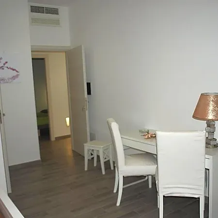 Bed & Breakfast Aurora 3*