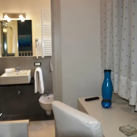 Aurora 3*