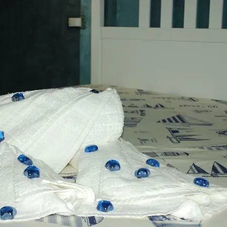 Aurora فندق مبيت وإفطار كوستوناتشي